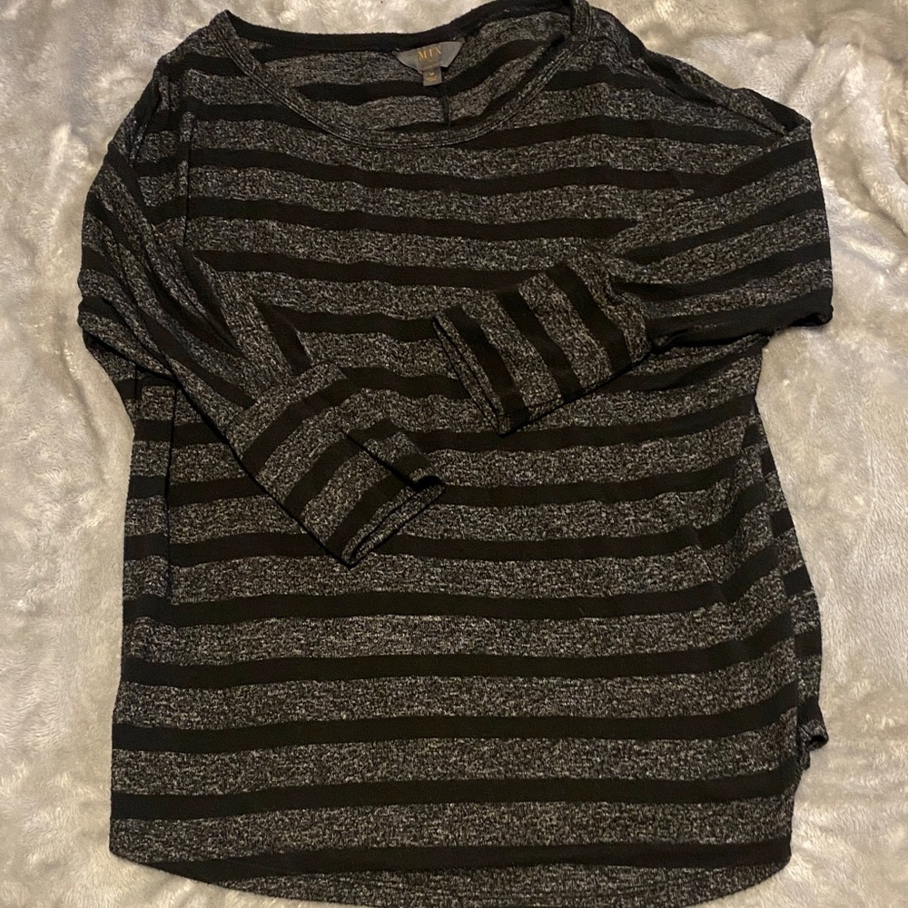 Mix Striped Gray & Black Long Sleeve Top